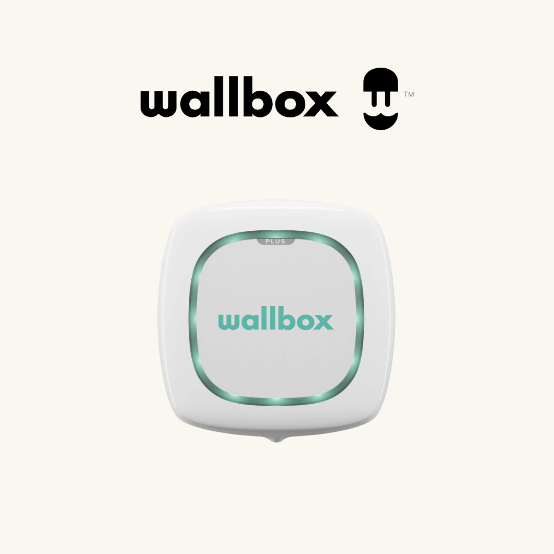 cargador wallbox caja redondeada blanca con luces verdes y en el centro pone wallbox